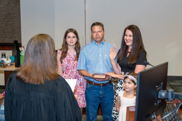 Stevens, Fleming sworn in to Round Rock City Council